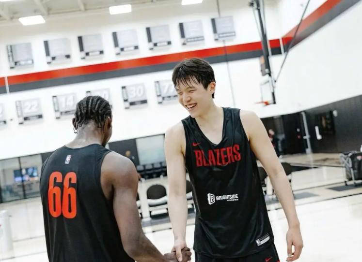 他场均, Highk, 勇士的季前 他场均, Highk, 勇士的季前