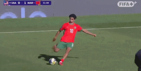 坎贝尔主罚, inews